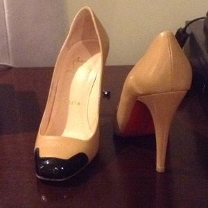 Christian Louboutin tan and black heels 7.5=38